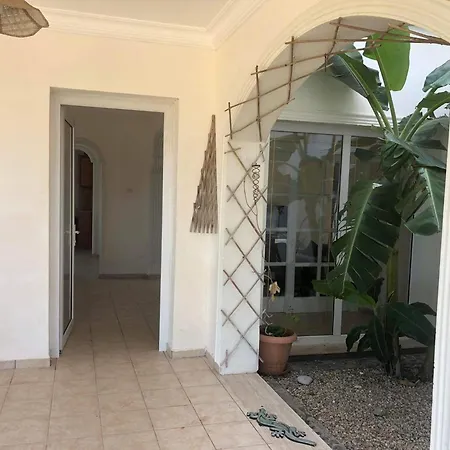 וילה Beautiful Spacious, Private 4 Bedroomed With Amazing Views And Own Poolp לאפיטוס