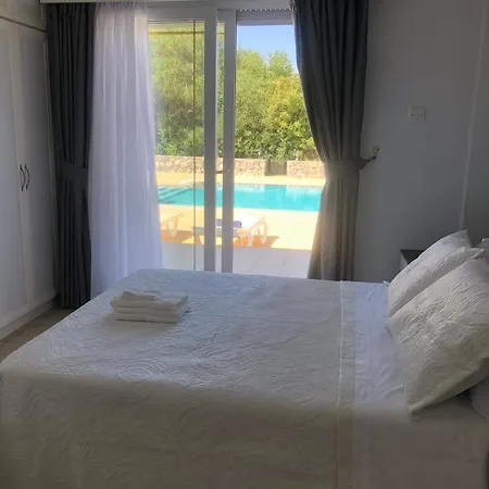 Beautiful Spacious, Private 4 Bedroomed With Amazing Views And Own Poolp Willa