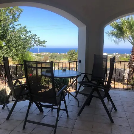 Beautiful Spacious, Private 4 Bedroomed With Amazing Views And Own Poolp Willa Lapitos