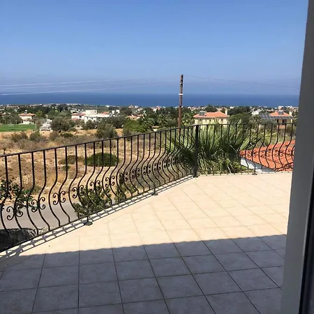 Beautiful Spacious, Private 4 Bedroomed With Amazing Views And Own Poolp