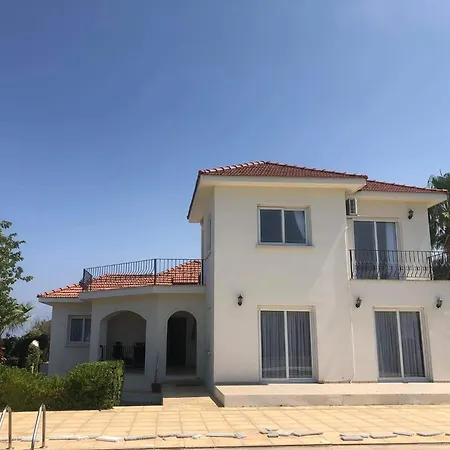 Beautiful Spacious, Private 4 Bedroomed With Amazing Views And Own Poolp Willa Lapitos
