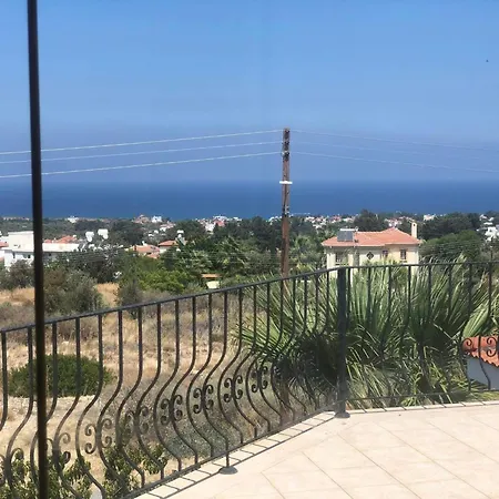 Beautiful Spacious, Private 4 Bedroomed With Amazing Views And Own Poolp Willa